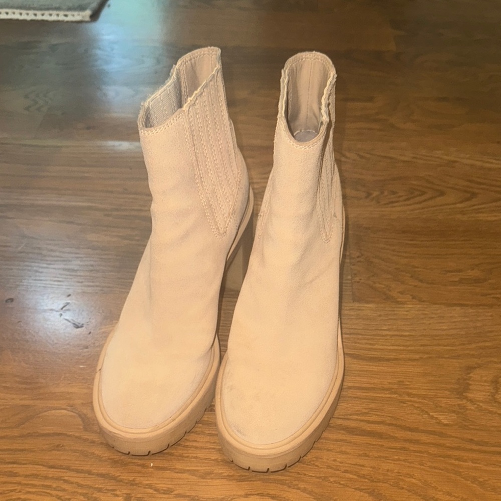 Dolce Vita Cream Ankle Boots with Modern Silhouette